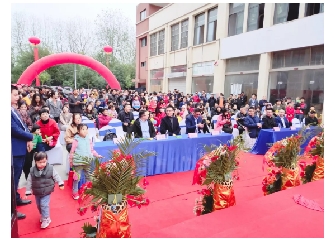 【女排冠军中国行】六安掀起一股最炫豆奶视频最新官网风！​